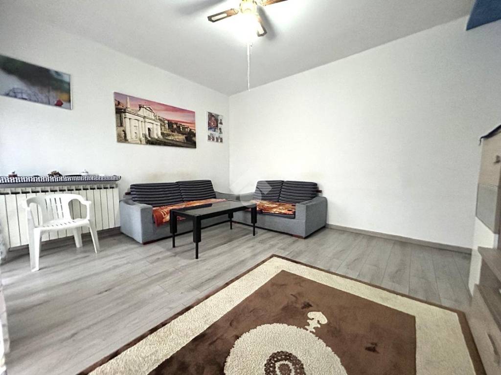 appartamento in vendita a Carobbio degli Angeli