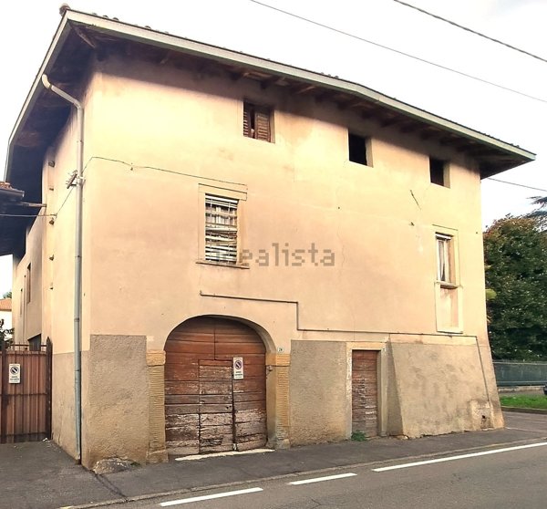 casa indipendente in vendita a Carobbio degli Angeli