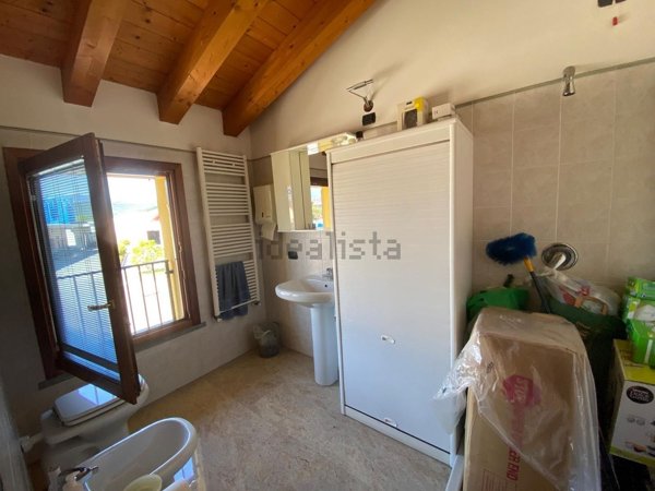 ufficio in vendita a Carobbio degli Angeli