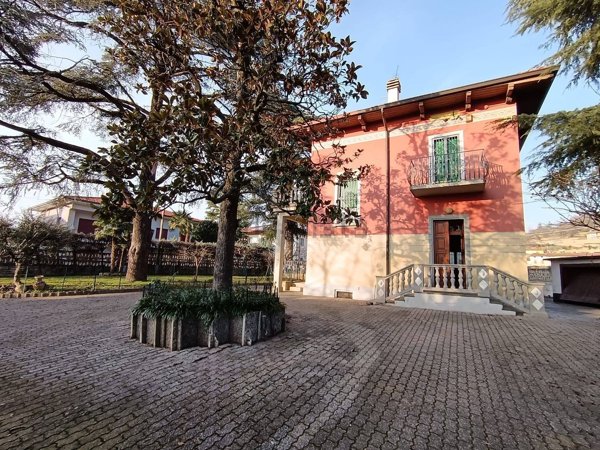 casa indipendente in vendita a Carobbio degli Angeli