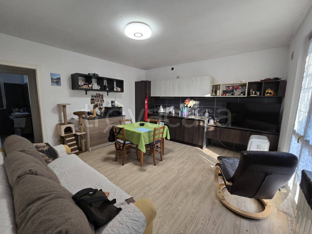 appartamento in vendita a Carobbio degli Angeli