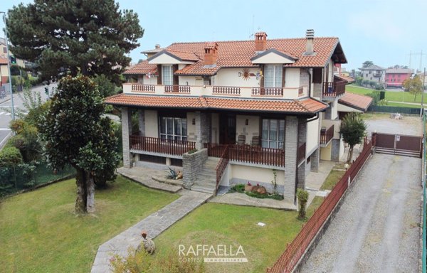 casa indipendente in vendita a Carobbio degli Angeli in zona Cicola
