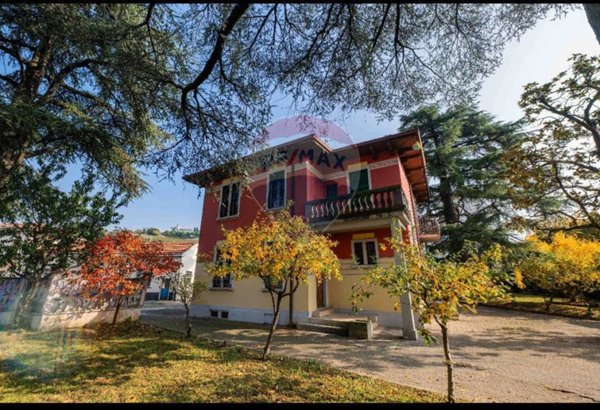 casa indipendente in vendita a Carobbio degli Angeli