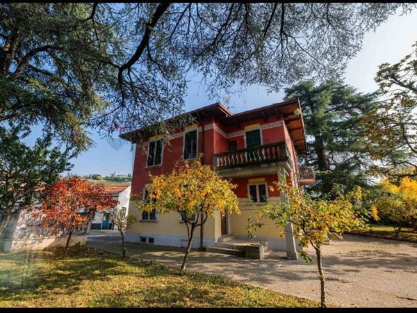 casa indipendente in vendita a Carobbio degli Angeli