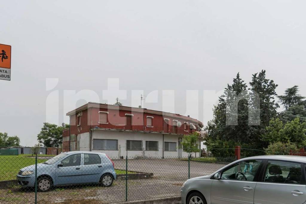 casale in vendita a Carobbio degli Angeli