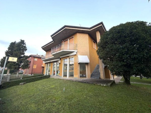 appartamento in vendita a Carobbio degli Angeli