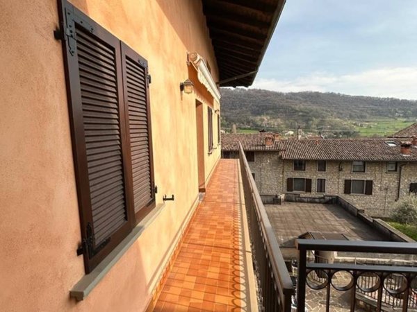 appartamento in vendita a Carobbio degli Angeli