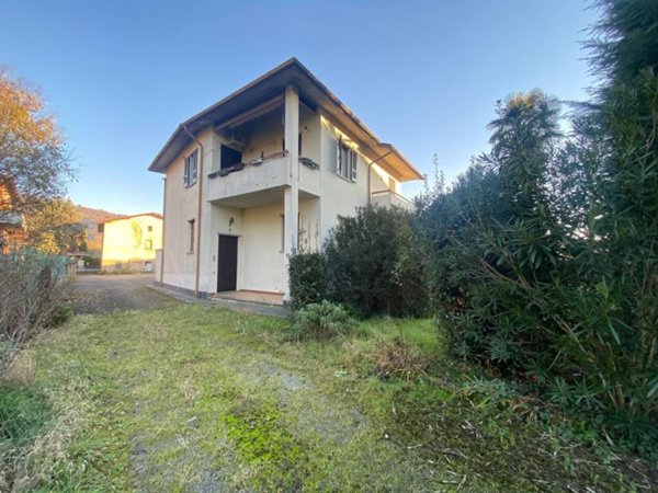 casa indipendente in vendita a Carobbio degli Angeli