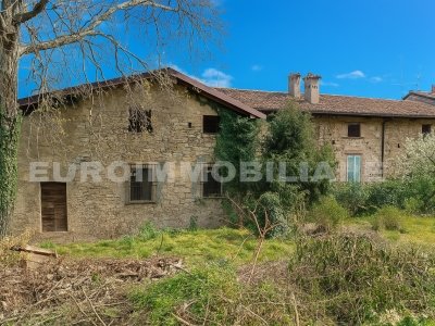 villa in vendita a Carobbio degli Angeli