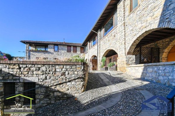 appartamento in vendita a Carobbio degli Angeli