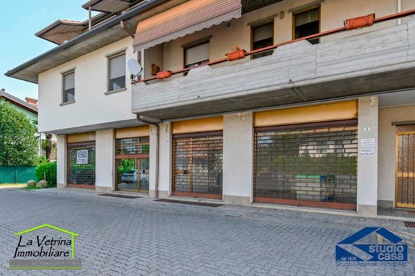 negozio in vendita a Carobbio degli Angeli