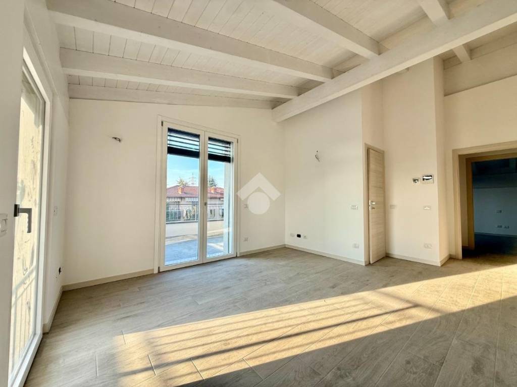 appartamento in vendita a Carobbio degli Angeli in zona Cicola