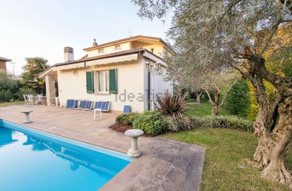 casa indipendente in vendita a Carobbio degli Angeli in zona Cicola