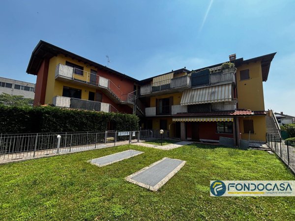 appartamento in vendita a Carobbio degli Angeli in zona Cicola
