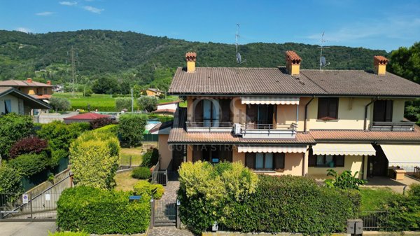 casa indipendente in vendita a Carobbio degli Angeli in zona Cicola
