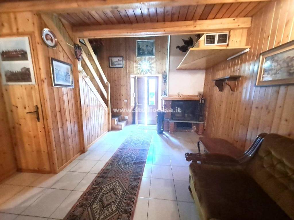 appartamento in vendita a Carona