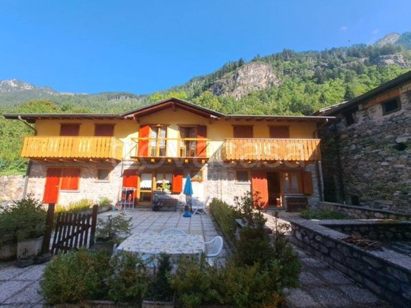 casa indipendente in vendita a Carona