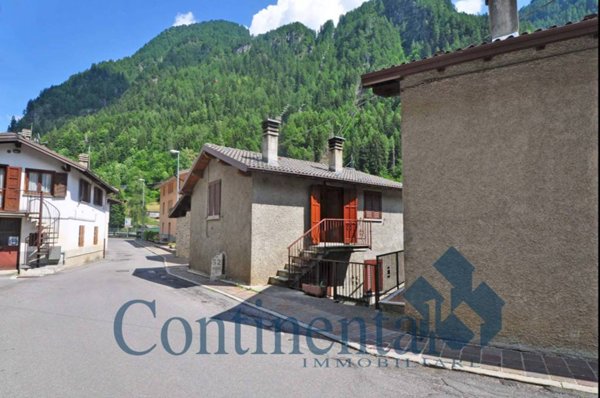 casa indipendente in vendita a Carona