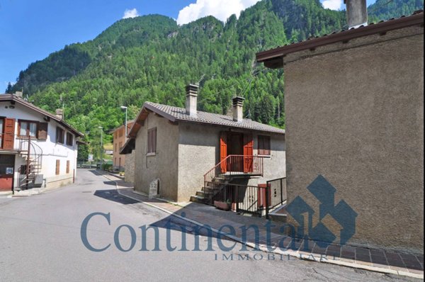 casa indipendente in vendita a Carona
