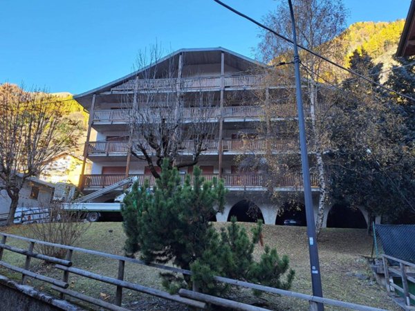 appartamento in vendita a Carona