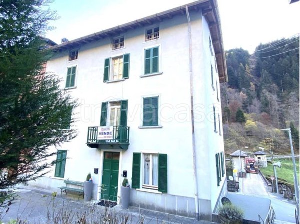 appartamento in vendita a Carona