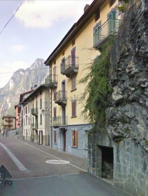 appartamento in vendita a Carona