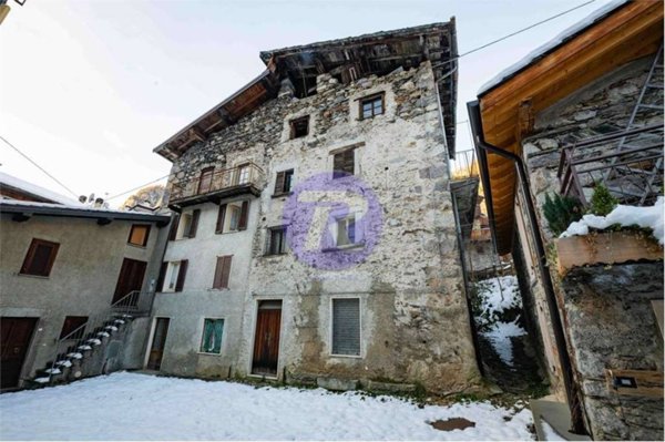 casa indipendente in vendita a Carona