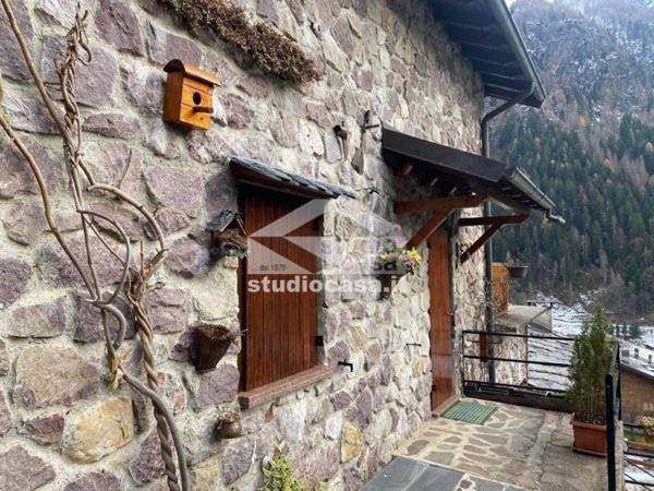 casa indipendente in vendita a Carona