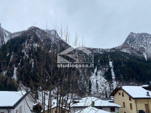 appartamento in vendita a Carona