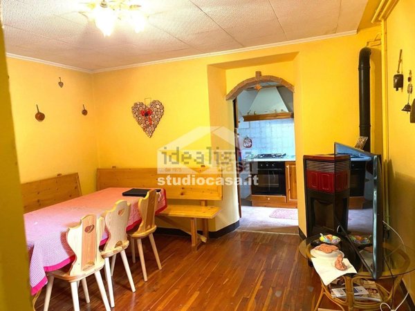 appartamento in vendita a Carona