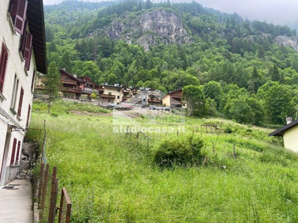 appartamento in vendita a Carona