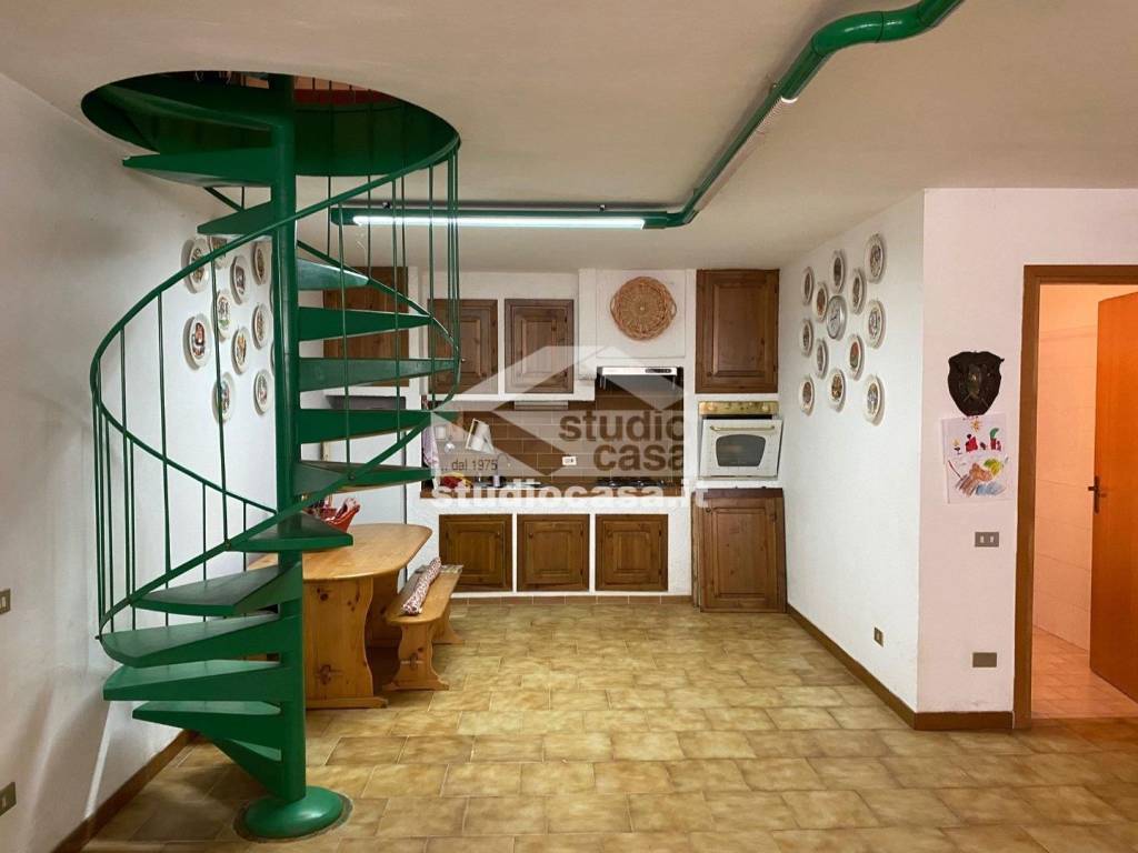 appartamento in vendita a Carona