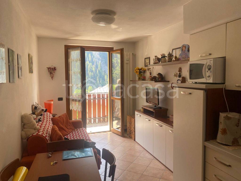 appartamento in vendita a Carona
