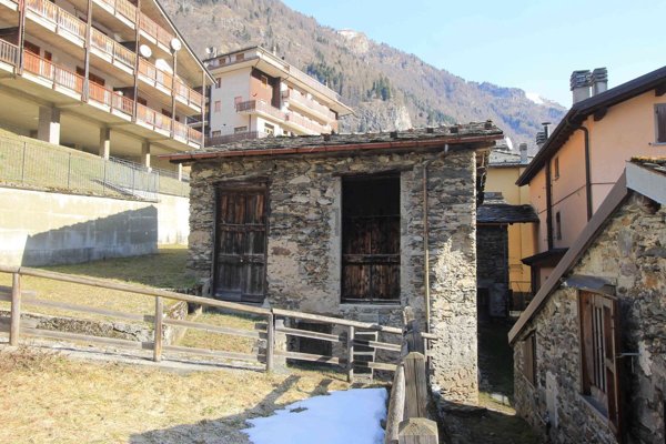 appartamento in vendita a Carona