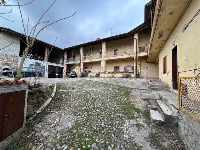 casale in vendita a Carvico