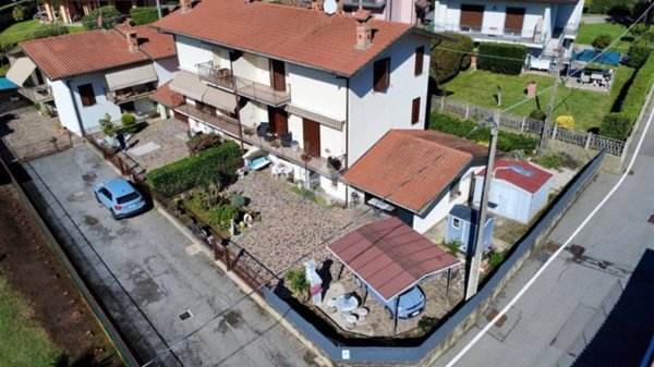 casa indipendente in vendita a Carvico