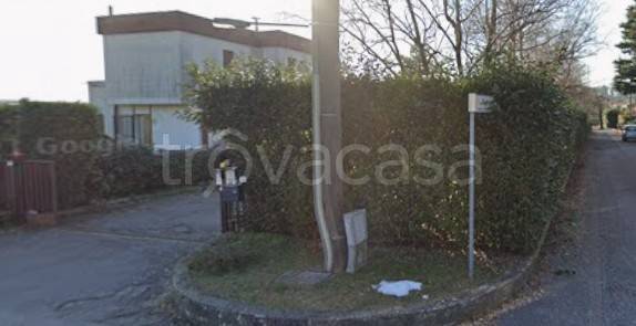 locale commerciale in vendita a Carvico