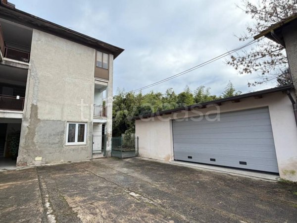 casa indipendente in vendita a Carvico