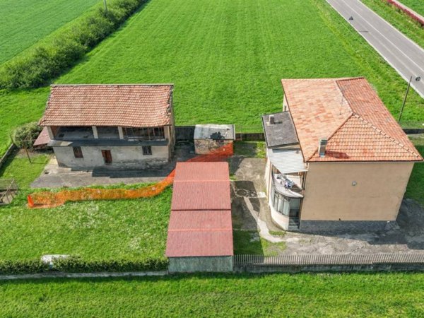 locale commerciale in vendita a Carvico