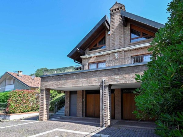 casa indipendente in vendita a Carvico