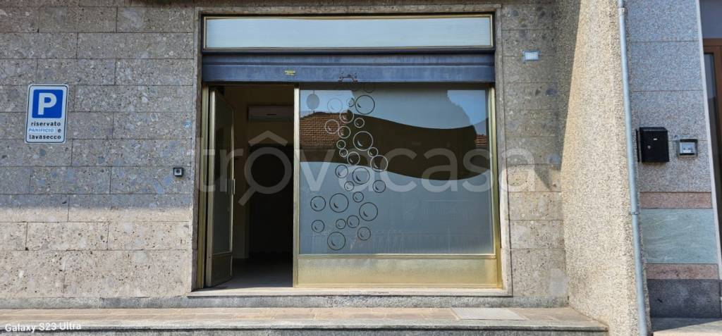 negozio in vendita a Carvico