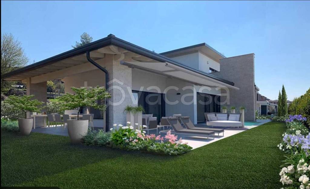 casa indipendente in vendita a Carvico