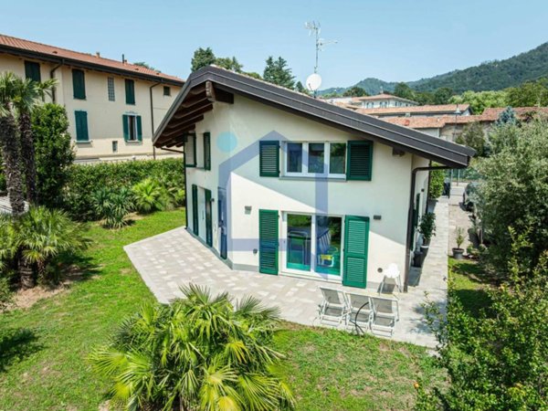 casa indipendente in vendita a Carvico