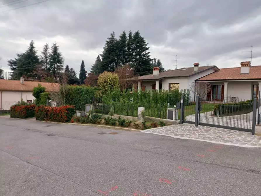 casa indipendente in vendita a Carvico