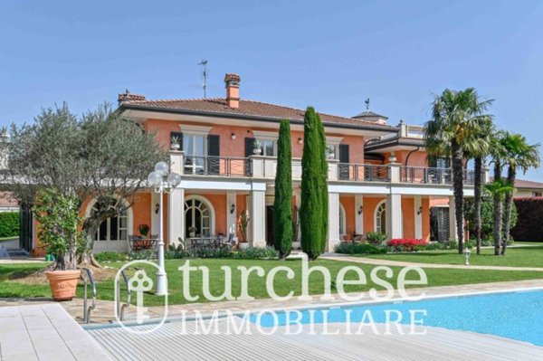 casa indipendente in vendita a Casazza in zona Colognola