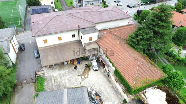 intera palazzina in vendita a Casazza