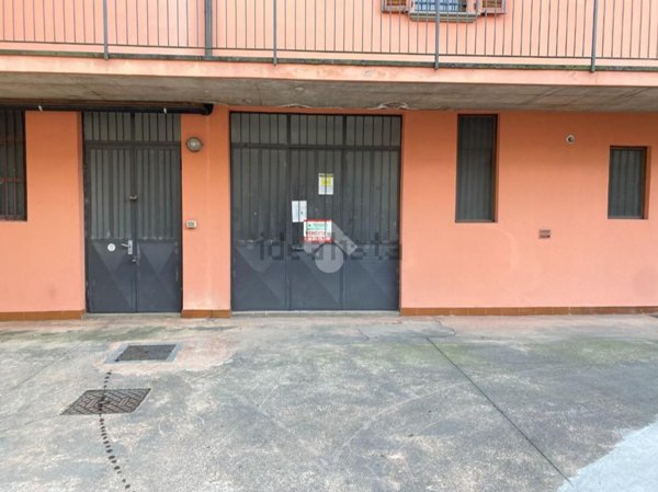 locale di sgombero in vendita a Casazza