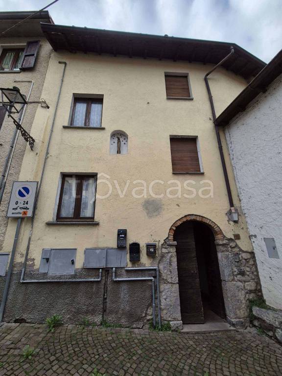 appartamento in vendita a Casazza
