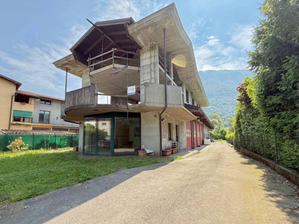 intera palazzina in vendita a Casazza