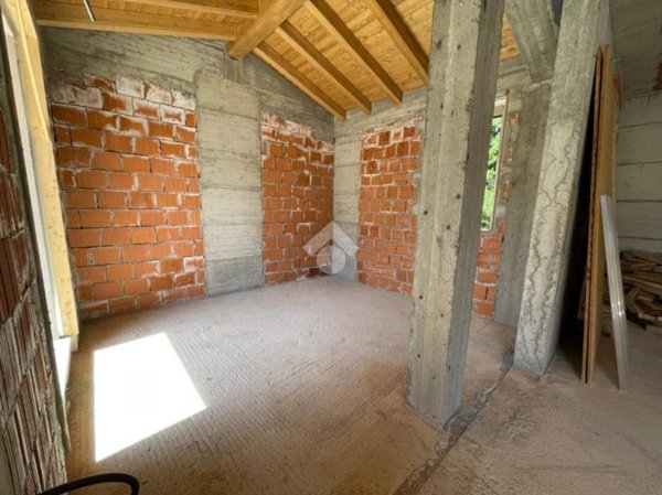 casa indipendente in vendita a Casazza